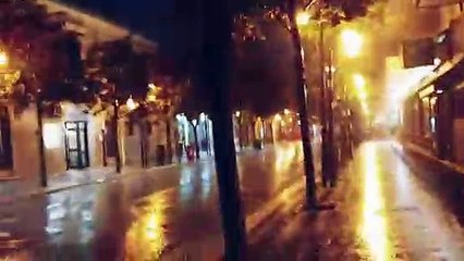 Download Video: Sabato sera ad Andria ballando sotto la pioggia  - dancing in the rain in Andria (Puglia, Italy)