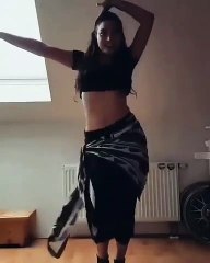 Beautiful Arab Girl Dance