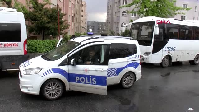 İstanbul- Küçükçekmece'de Sitenin İstinat Duvarı Çöktü