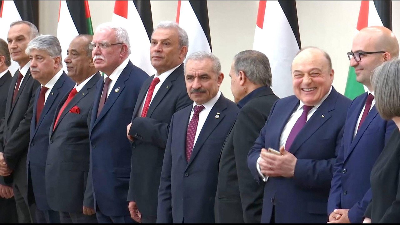 Palestinian President Mahmoud Abbas swears in new government