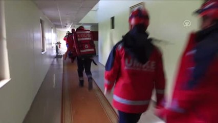 Mavi Işıklarımızla Umut Olmaya Gönüllüyüz"