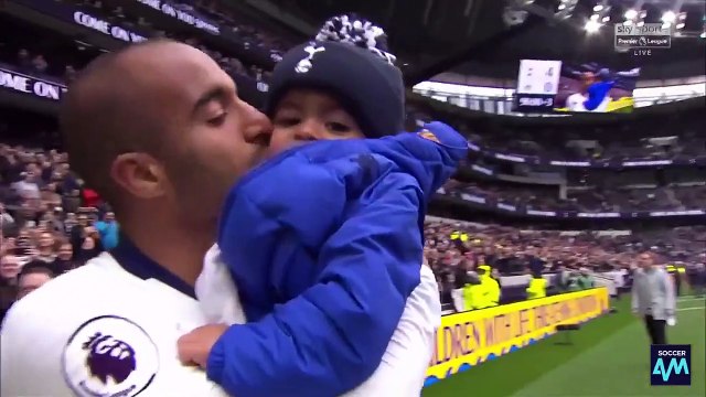 Lucas fête son hat trick avec son fils !