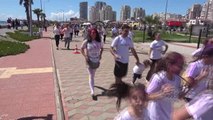 İzmir'de 'Renkli Koşu Festivali' Yoğun İlgi Gördü