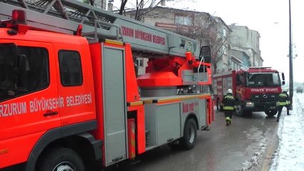 Canı Çikolatalı Ekmek Çekince Hem Kendisini Hem Annesini Kurtardı