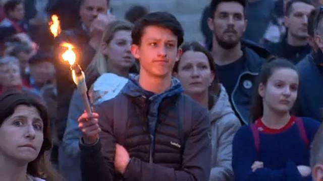 Fáklyás felvonulással emlékeztek a holokauszt áldozataira