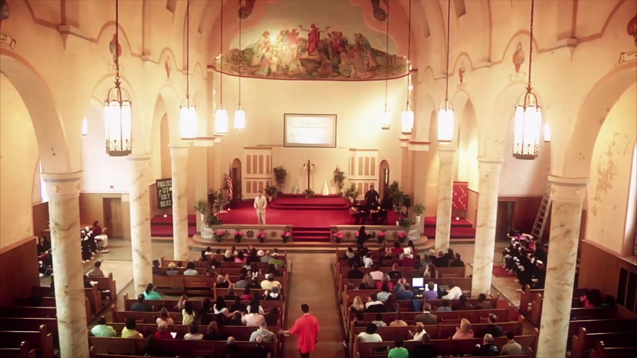 Study Finds People Who Regularly Attend Church Are Happier Than Those Who Don’t