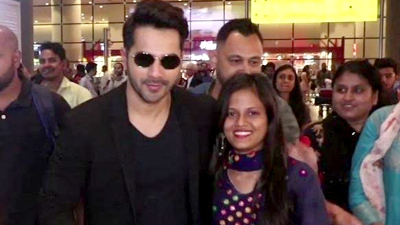 Varun Dhawan's ADORABLE Reaction On Receiving A Rose By A Fan