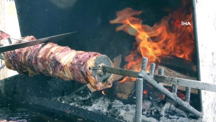 Bülbülan Yaylası'nda iş yerleri metrelerce yükseklikteki karın altında kaldı