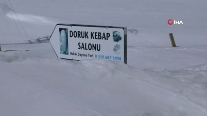 Bülbülan Yaylası'nda İş Yerleri Metrelerce Yükseklikteki Karın Altında Kaldı