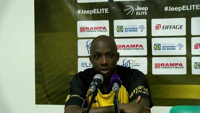 Abdoulaye M'Baye arrière de Fos sur Jarvis Varnado