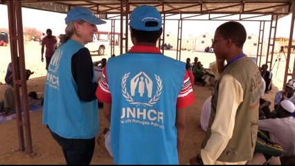 Migrants flee to Niger as fighting worsens in Libya