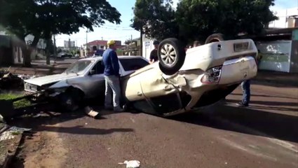 Capotamento é registrado no São Cristóvão, em Cascavel
