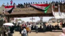 - Sudan halkı geri adım atmıyor