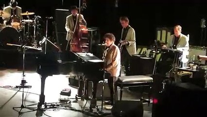 Video herunterladen: 11 April 2019 Bob Dylan Like a rolling Stone @ Grand Rex, Paris,