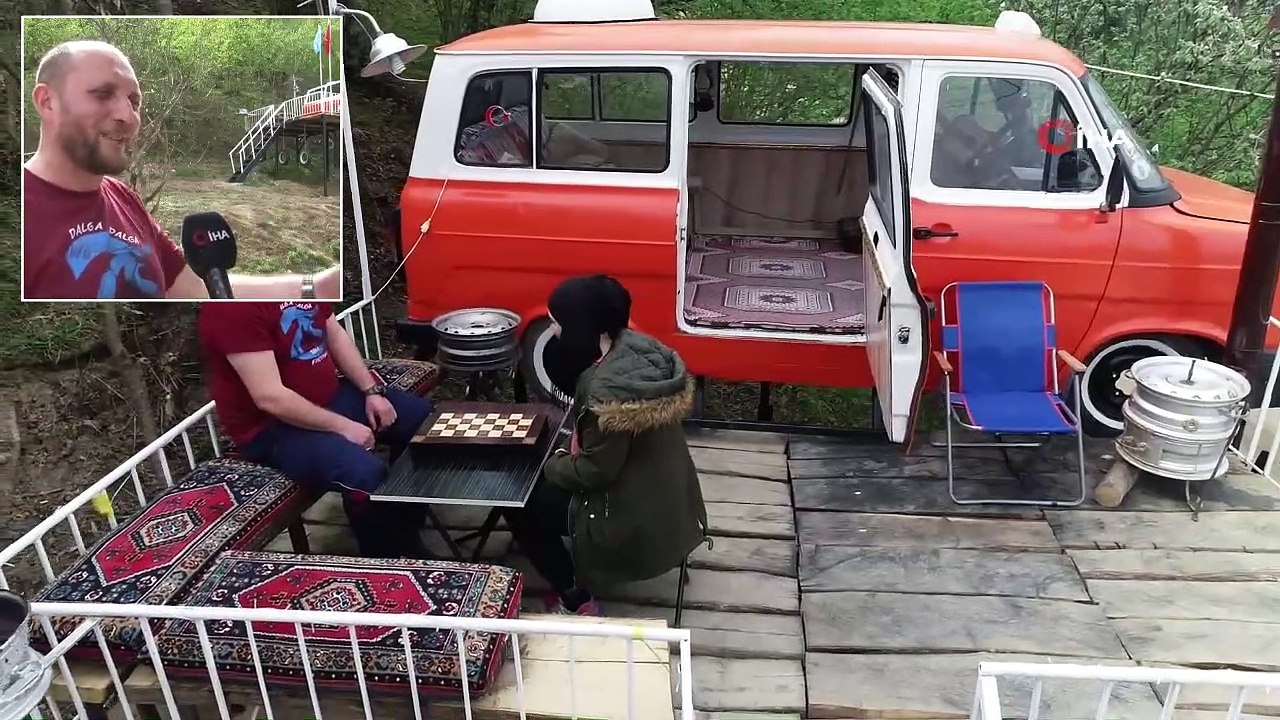 Kızları Ağaç Ev İstedi, O Minibüsten Ev Yaptı !