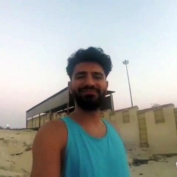 Cet homme passe de magnifiques moments avec son chien. Trop chou !