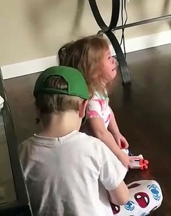 Drôle réaction de cette fillette