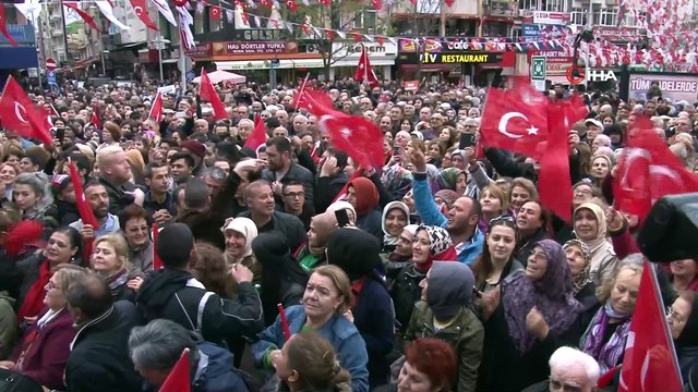 - İzmit Belediye Başkanı Fatma Kaplan Hürriyet mazbatasını aldı