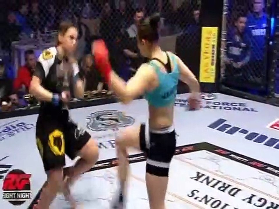 amazing fight mma girl