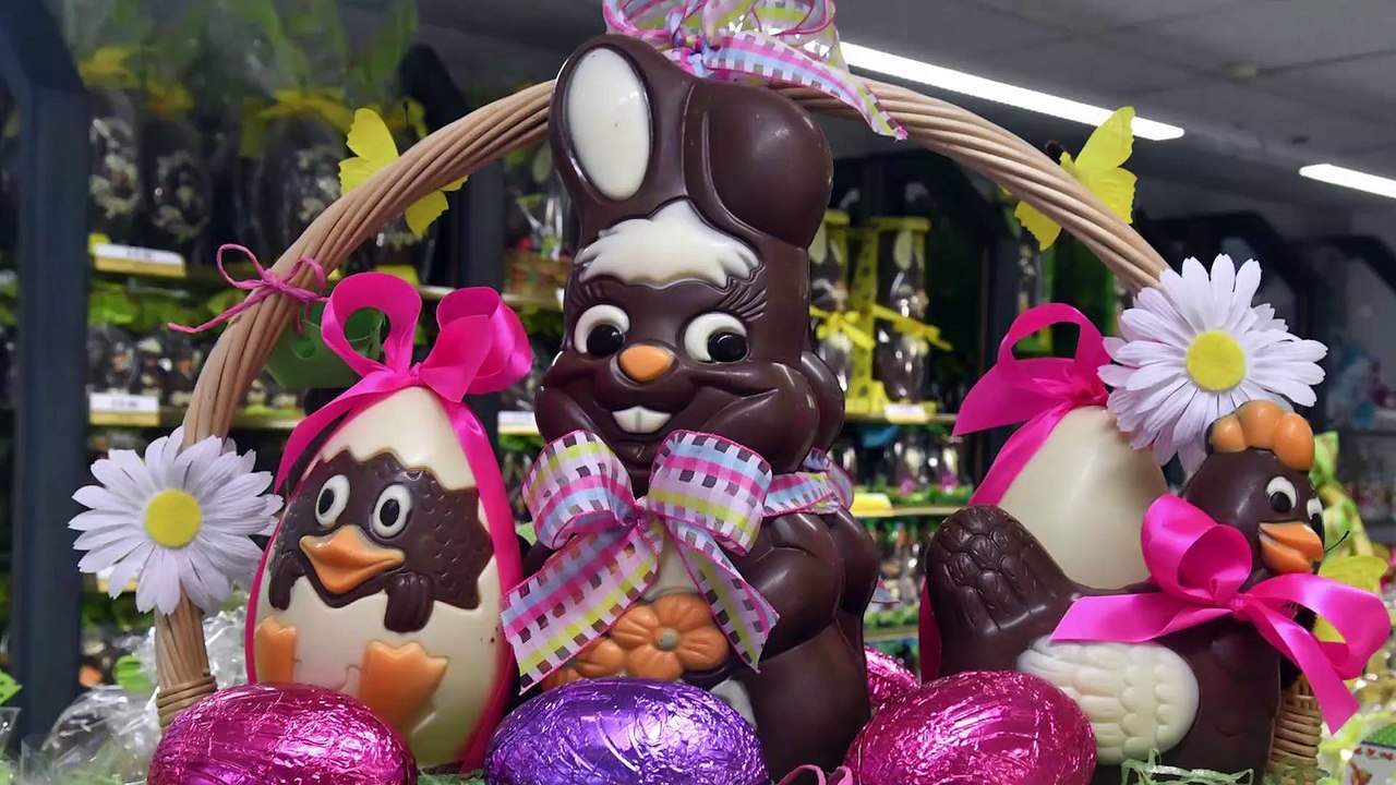 DNA - A la Confiserie des Rohan, lapins en chocolat à la chaîne