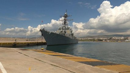 US-Zerstörer legt in Piräus an