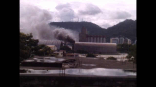 Incêndio e muita fumaça em Vila Velha