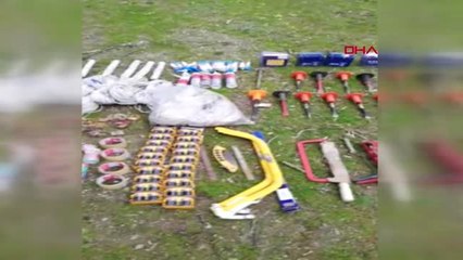 Bitlis'te PKK Sığınağında Patlayıcılar Ele Geçirildi