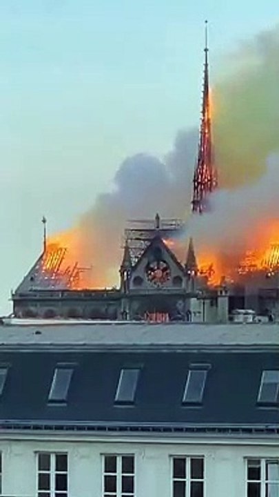 LAST MINUTE !! THE CATHEDRAL OF NOTRE DAME IS INCREASED - - The most visited historical monument in Europe / DERNIÈRE MINUTE !! LA CATHEDRALE DE NOTRE DAME EST AUGMENTÉE - - Le monument historique le plus visité d'Europe