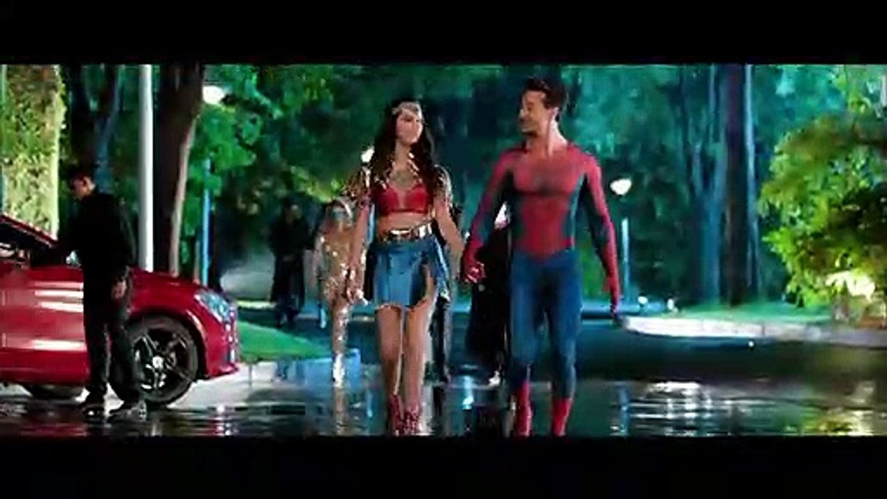 Student Of The Year 2 - Trailer _ Tiger Shroff _ Tara _ Ananya _ Punit Malhotra _ 10th May