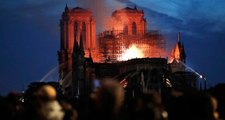 850 Yıllık Notre Dame Katedrali'ndeki Yangın 8,5 Saat Sonra Söndürüldü