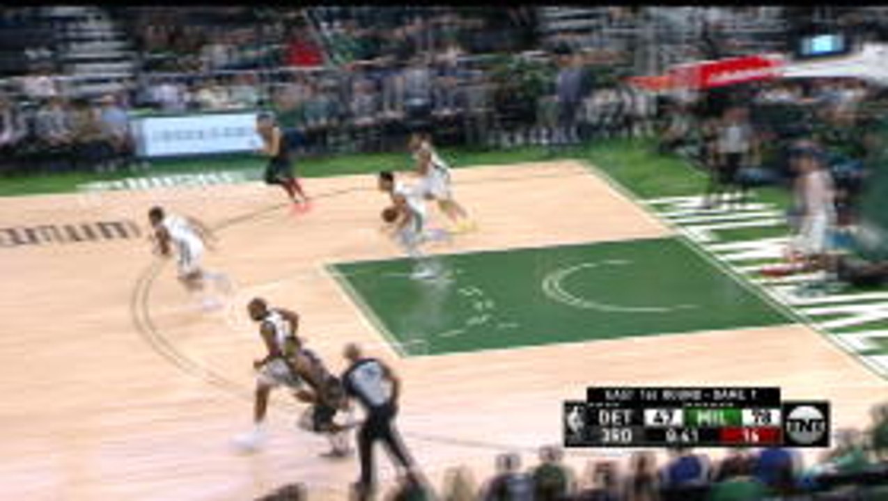 Story of the Day: Giannis cranks it up against Pistons