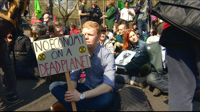 Climate change activists shut down London roads, sights
