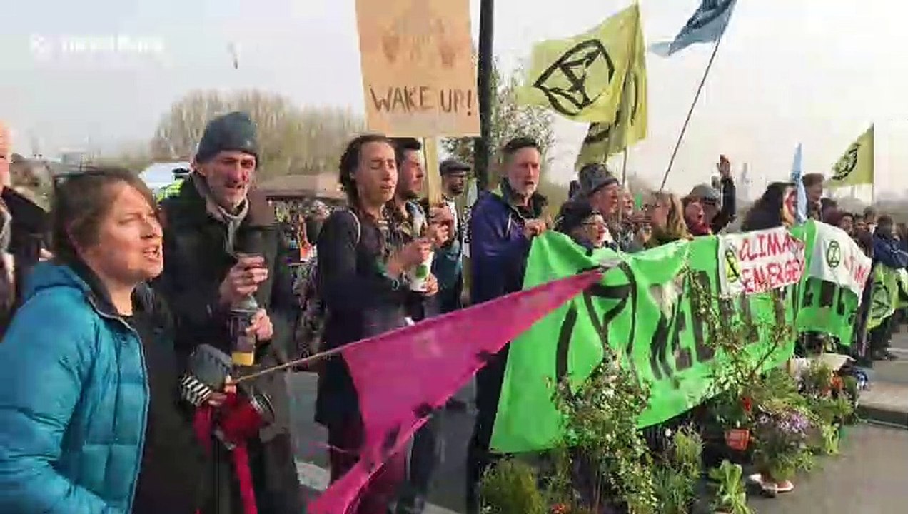 Waterloo Bridge in London blocked by climate demonstrators