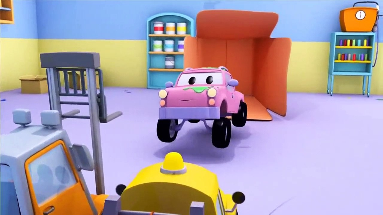 Les Bébés Voitures !  Décore un SAPIN DE NOËL avec les bébés voitures - Dessin animé de camions