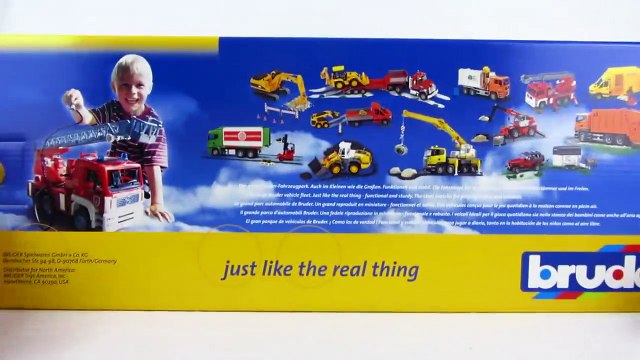 Le FRÈRE de Jouets/Jouets en français: Land Rover Defender Station Camion de pompiers 02596 | Gertie S. Bresa