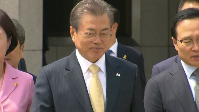 문 대통령 탄력근로제 통과 안 되면 여야정 협의체 가동 / YTN