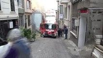 İstanbul- Beyoğlu'nda Metruk Binada Yangın