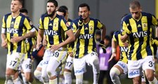 Fenerbahçe'de Kadro Dışı Bırakılan Benzia, Halı Saha Maçında Görüntülendi