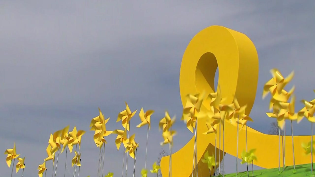 "그립고 그리운"...5주기 전국서 추모 물결 / YTN