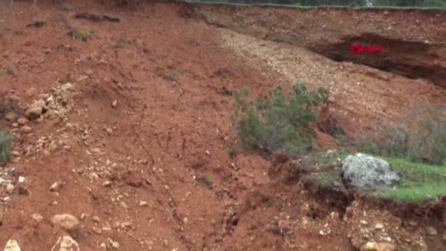 Adıyaman-Çelikhan Karayolunda Heyelan