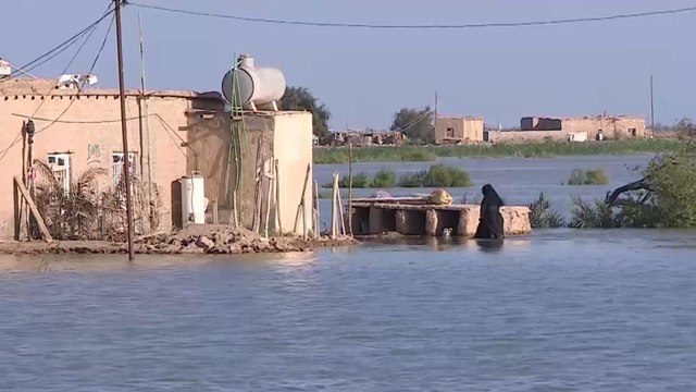 السيول تضرب محافظة ميسان العراقية وتغرق قرى بكاملها