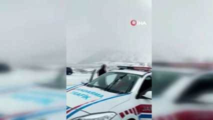 Erciyes'te yolcu minibüsü şarampole devrildi: 3 yaralı