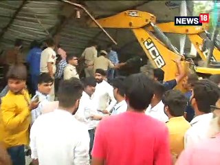 देखें उदयपुर में कैसे निकाला गया धराशायी होटल के नीचे दबे युवक को