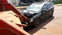 Astra atinge caminhão no Parque São Paulo