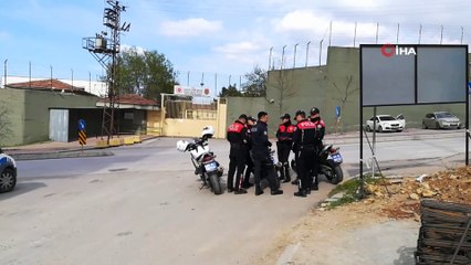 Cezaevi önünde toplanan göstericilere polis müdahalesi: 16 gözaltı