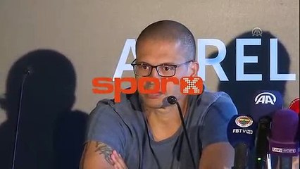 Alex: "Jübile olsaydı fena olmazdı"