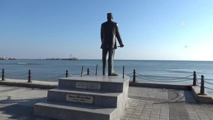 Silivri'de Nazım Hikmet Ran Heykeline Zarar Verildi