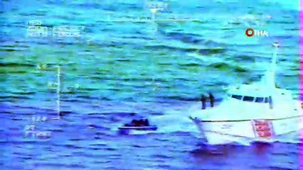 Kuşadası Körfezi’nde 2 ayrı operasyonda 10’u çocuk 44 kaçak göçmen yakalandı