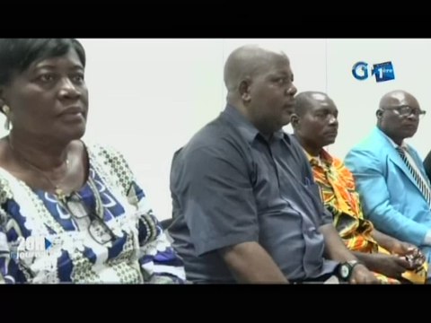 RTG/La fédération nationale des associations des parents d’élèves et d’étudiants du Gabon et la CAPEG appellent au calme et à la reprise des cours dans les établissements scolaires du Gabon