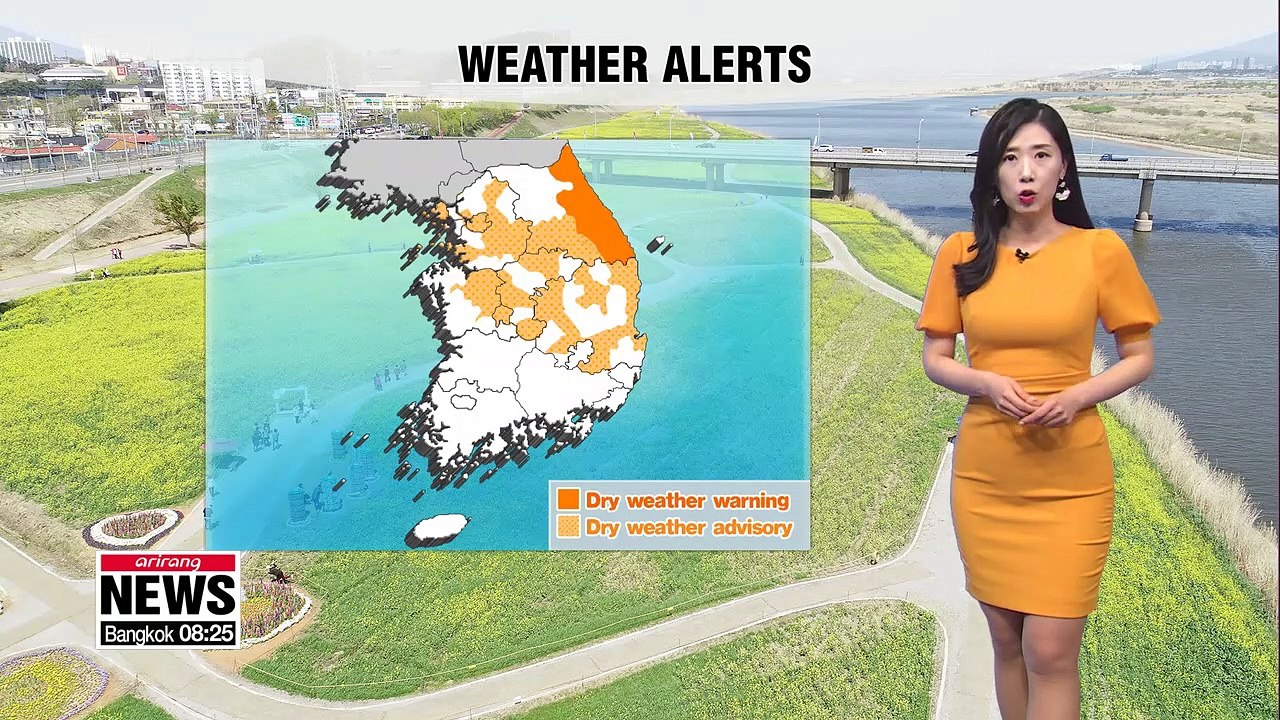 Unseasonably warm under lots of clouds _ 041719